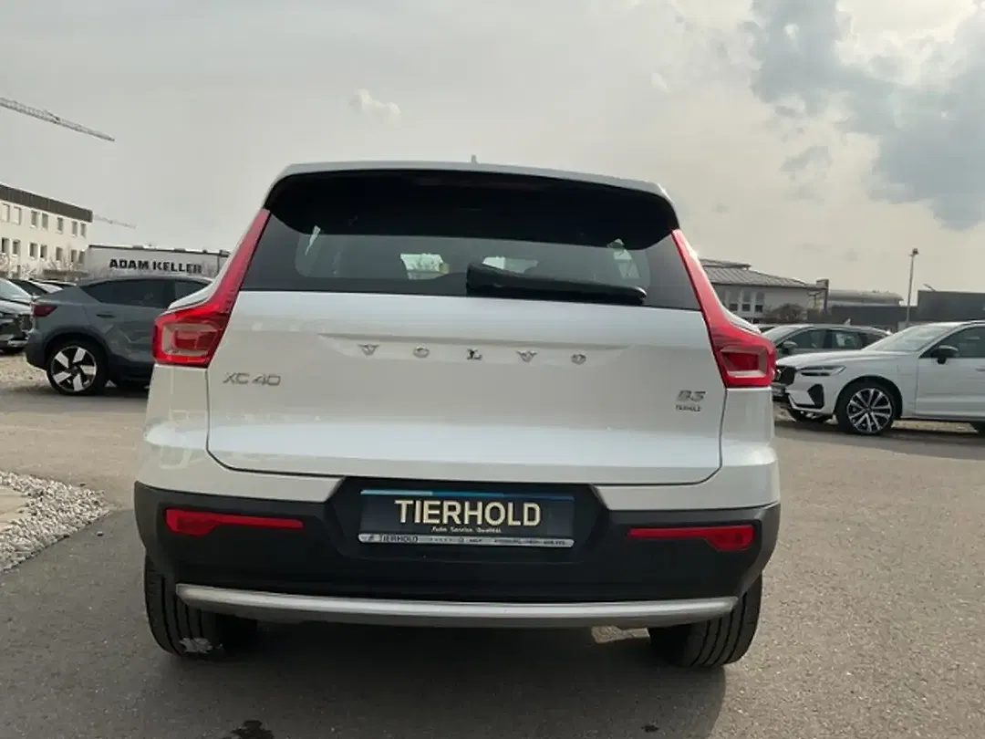 Volvo XC40 B3 Core - Thumbnail 5