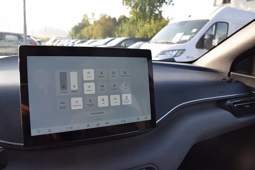 BYD Dolphin Surf 43.2 kWh Boost - Thumbnail 11