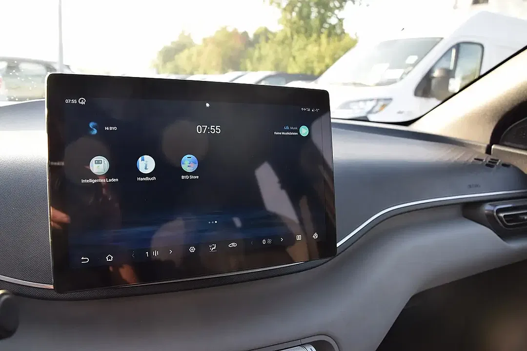 BYD Dolphin Surf 43.2 kWh Boost - Thumbnail 12
