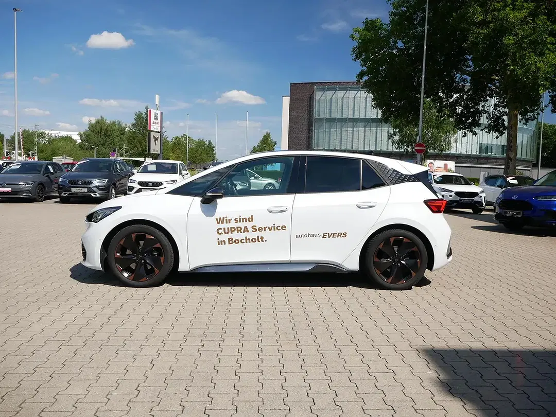 CUPRA Born - Thumbnail 8
