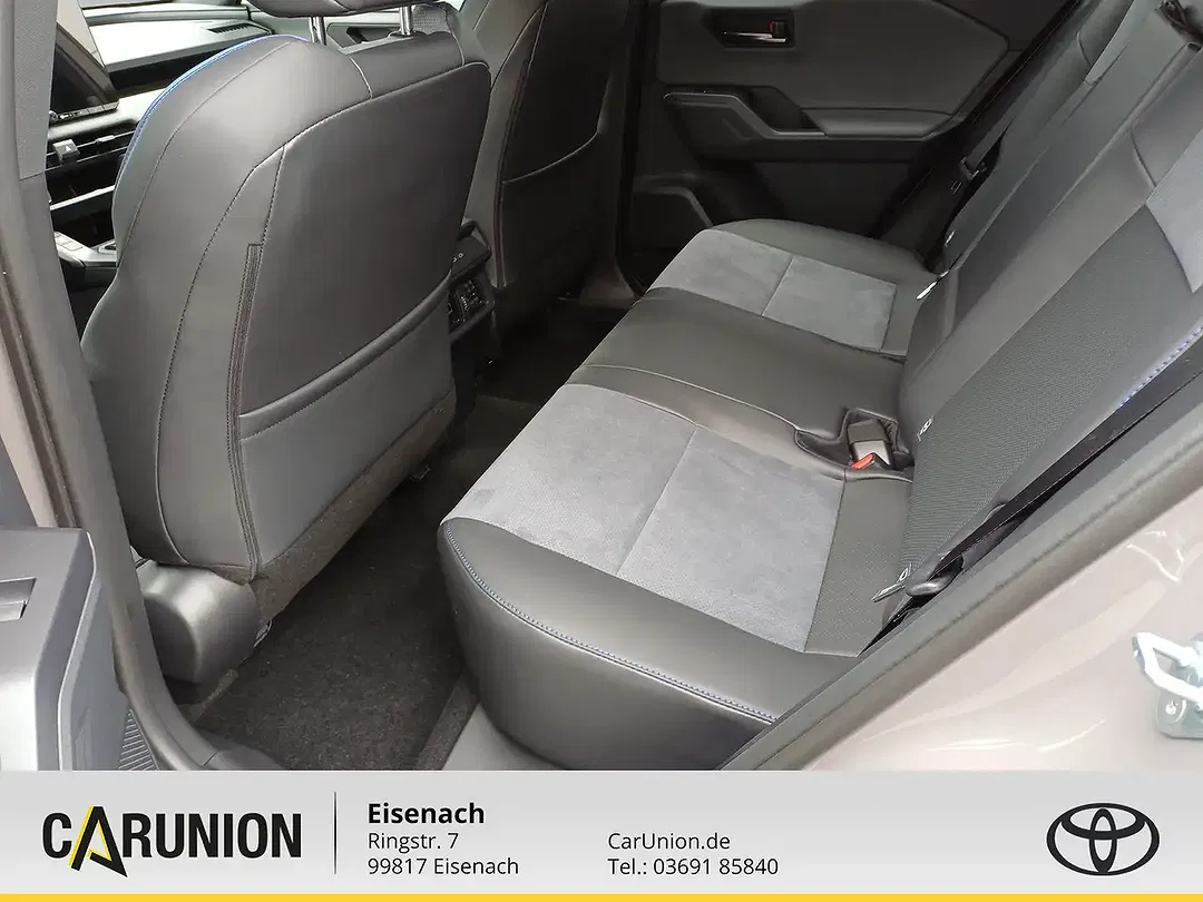 Toyota RAV 4 PHEV Style - Thumbnail 8