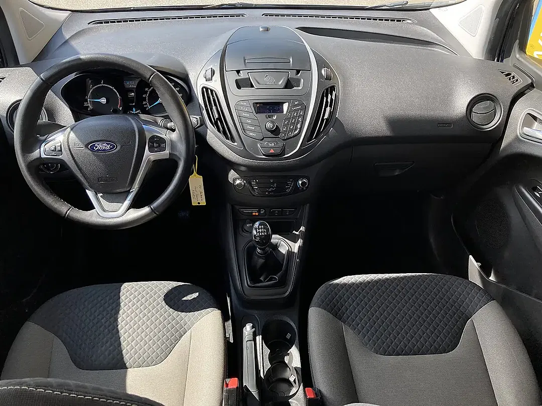 Ford Tourneo Courier 1.5 TDCi Trend - Thumbnail 9