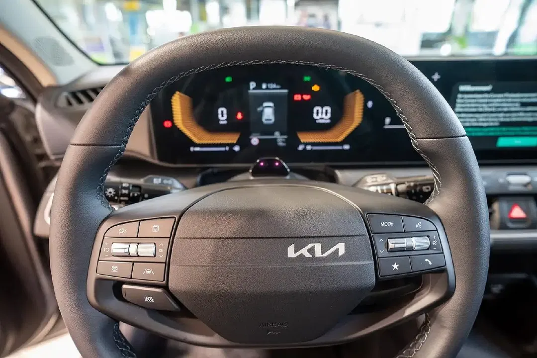 Kia K4 1.6 T-GDI - foto 14