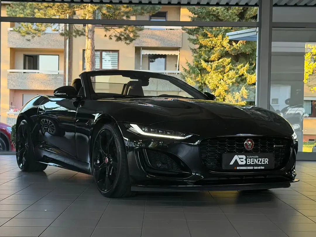 Jaguar F-Type R-Dynamic - Thumbnail 3