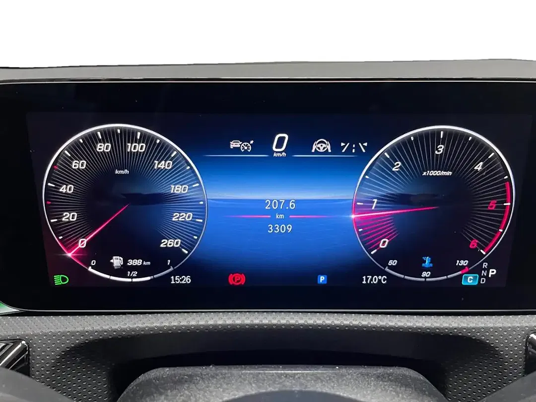 Mercedes-Benz A 200 AMG MBUX - Thumbnail 9