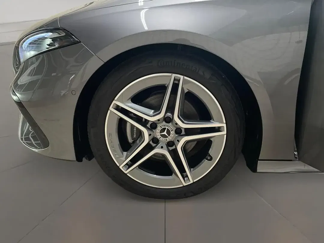 Mercedes-Benz A 200 AMG MBUX - Thumbnail 8