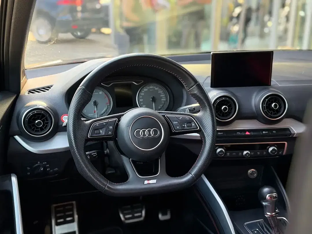 Audi SQ2 2.0 TFSI quattro Matrix LED - Thumbnail 13