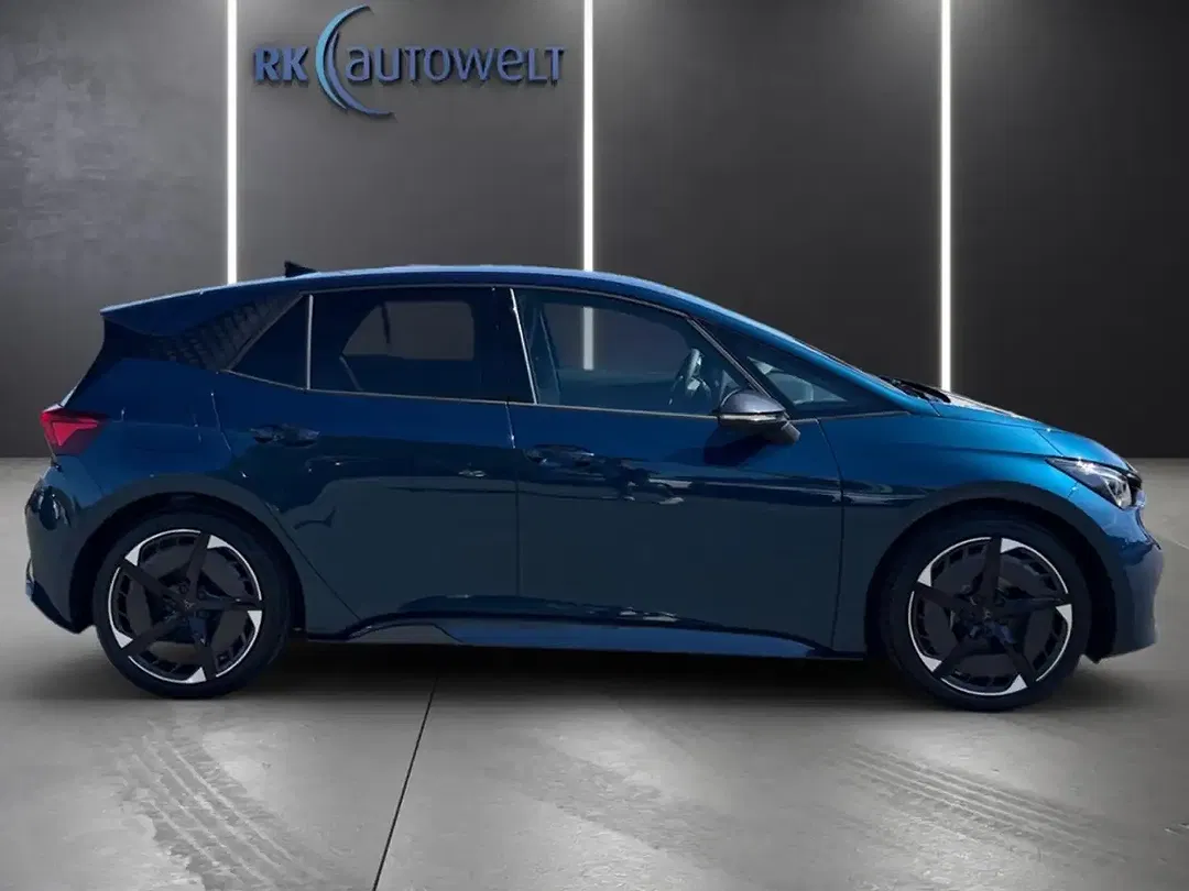 CUPRA Born - Thumbnail 3
