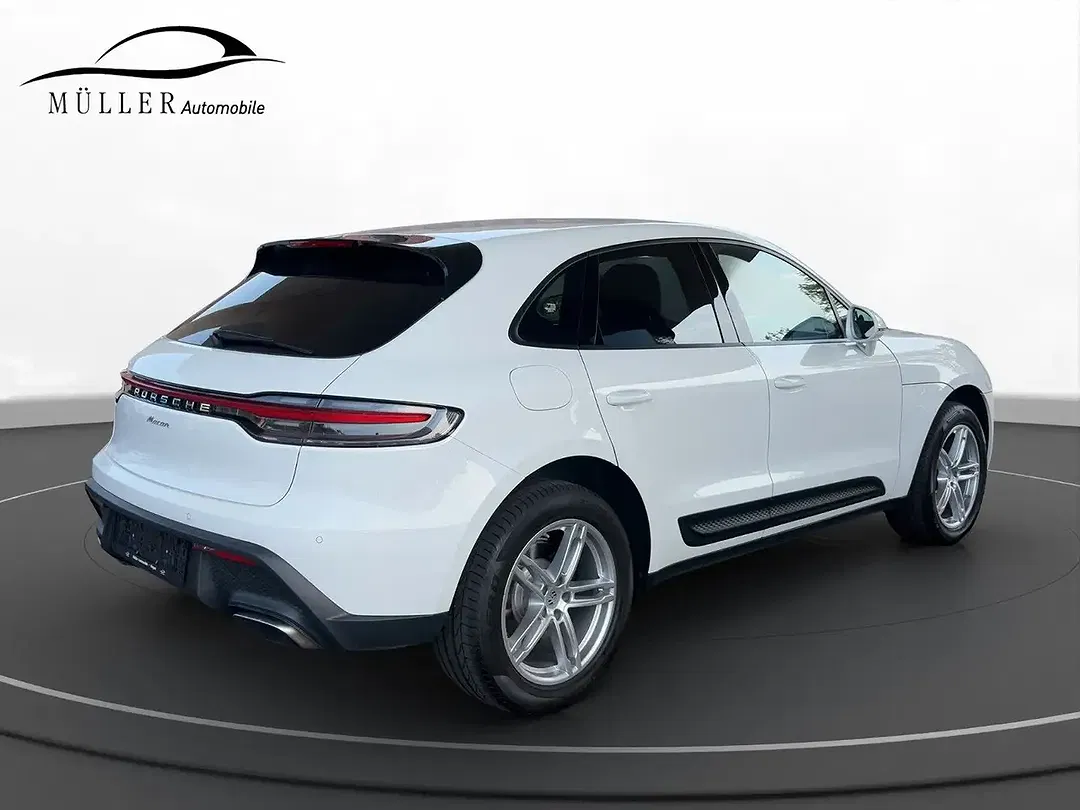 Porsche Macan PDK - Thumbnail 4