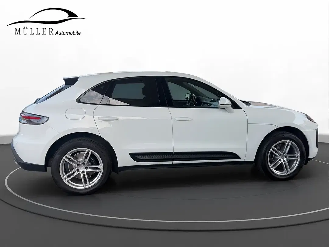 Porsche Macan PDK - Thumbnail 5