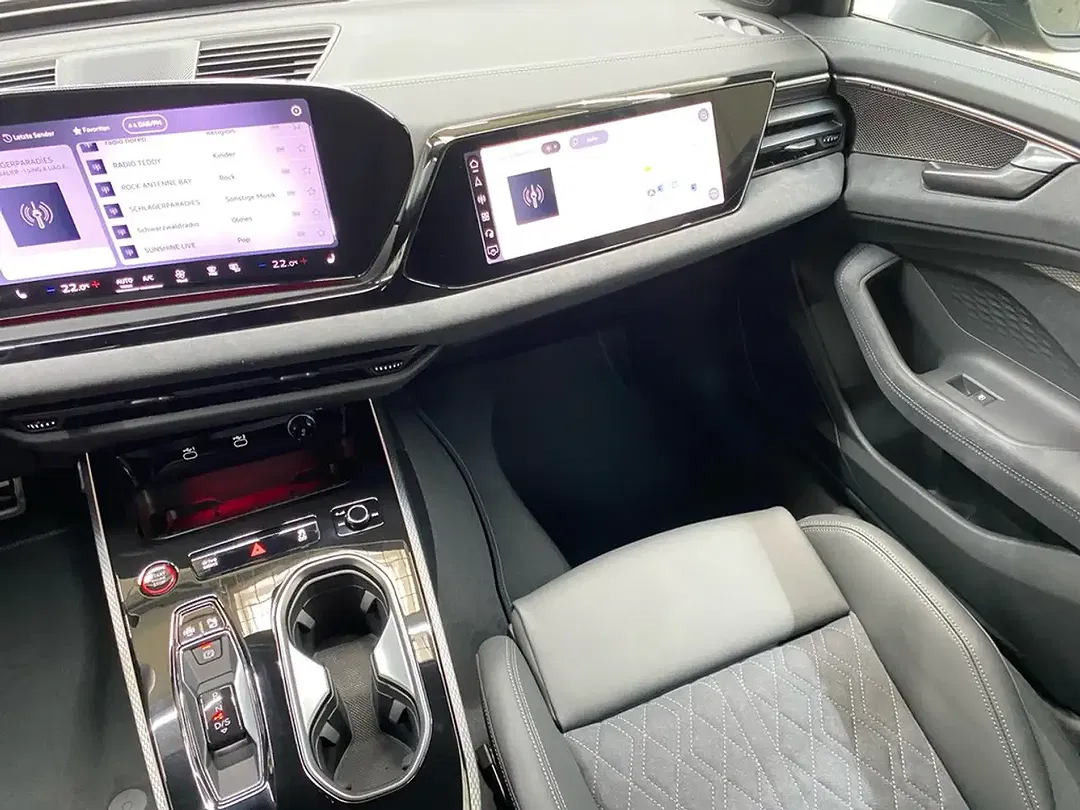 Audi A6 TDI quattro Avant S line - Thumbnail 8