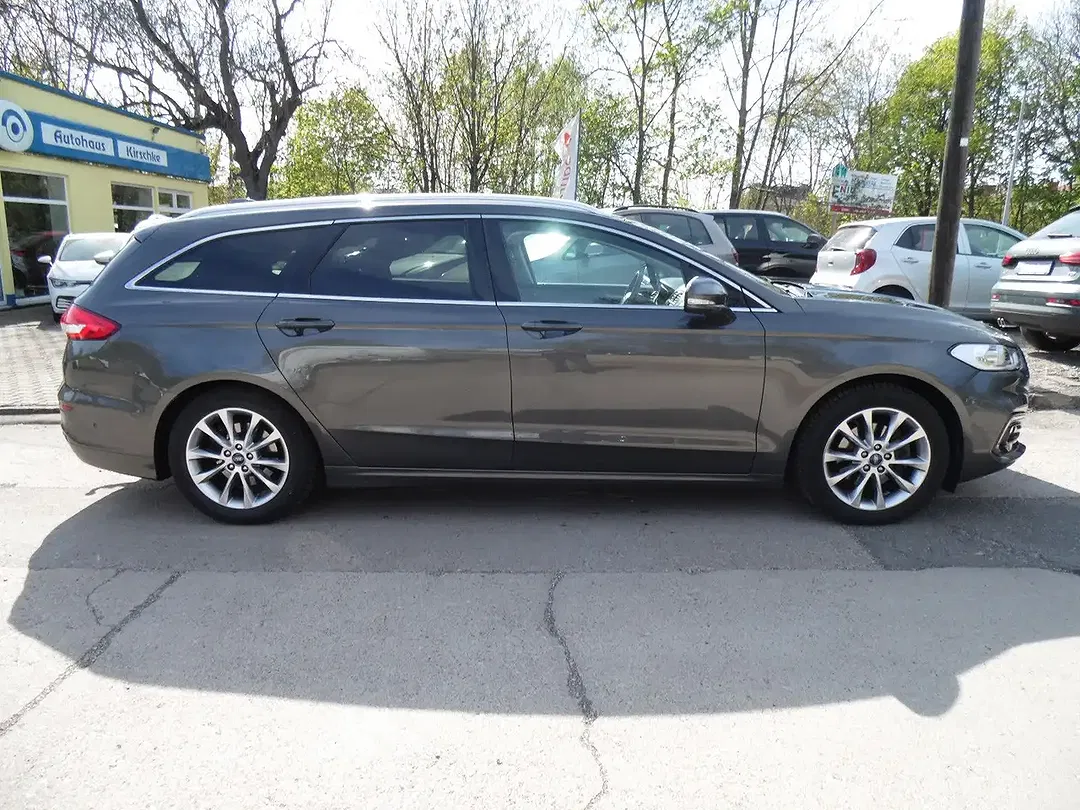 Ford Mondeo AUT - Thumbnail 4
