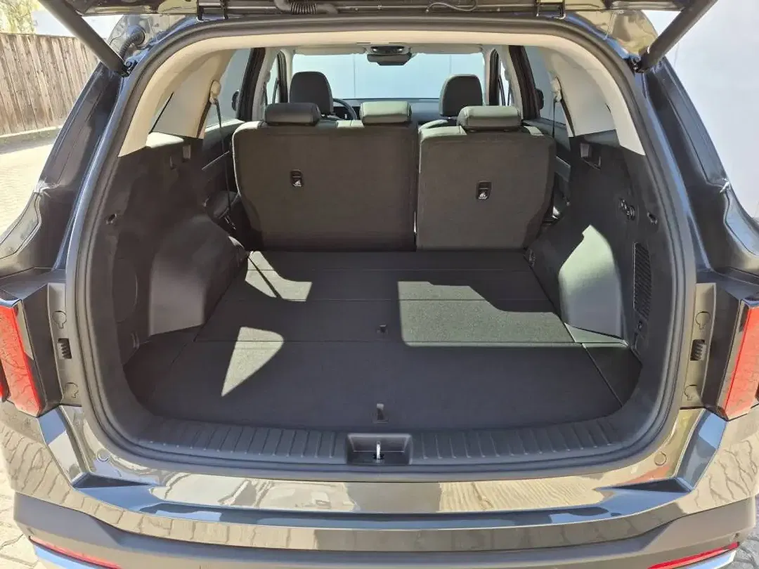 Kia Sorento 1.6 T-GDI Hybrid PHEV AWD - Thumbnail 12