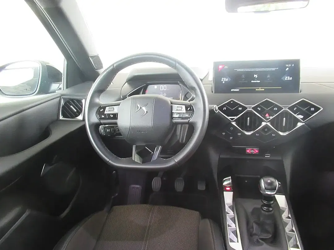 DS Automobiles DS 3 - Thumbnail 8