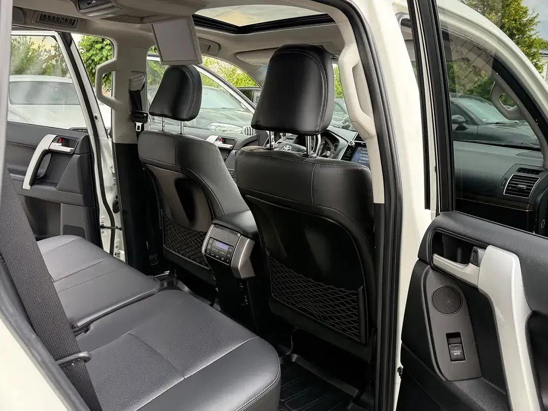 Toyota Land Cruiser 2.8 D-4D Edition - Thumbnail 12