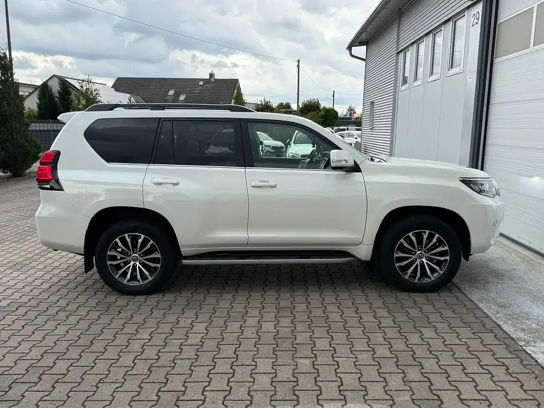 Toyota Land Cruiser 2.8 D-4D Edition - Thumbnail 7
