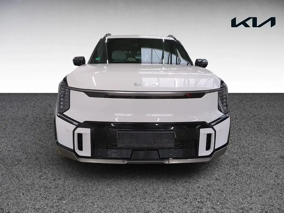 Kia EV9 GT-Line Launch Edition - Thumbnail 3