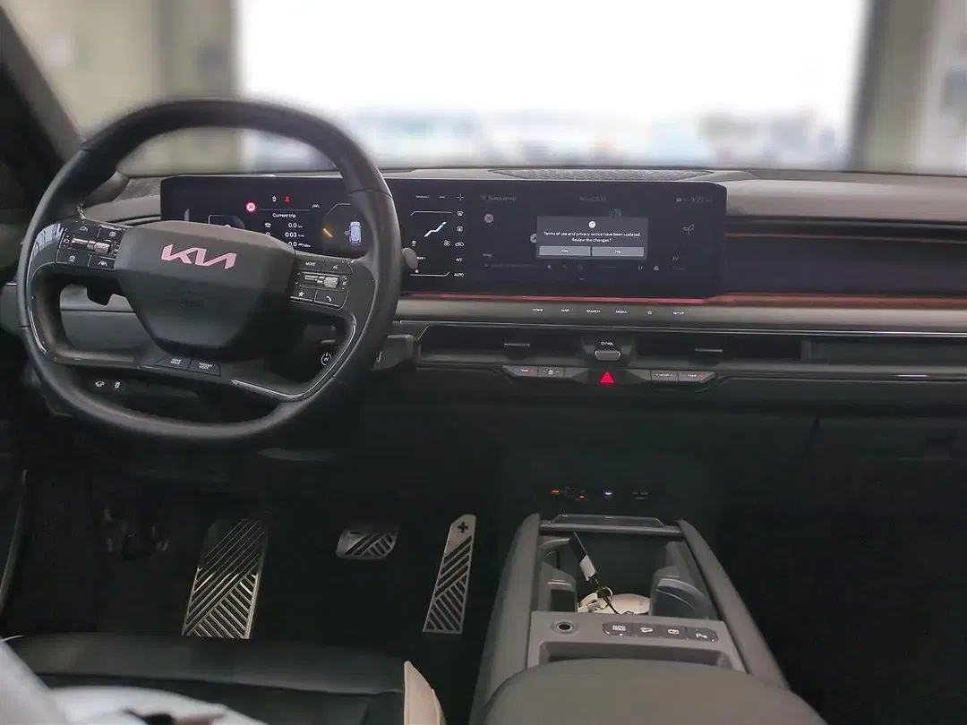 Kia EV9 GT-Line Launch Edition - Thumbnail 9