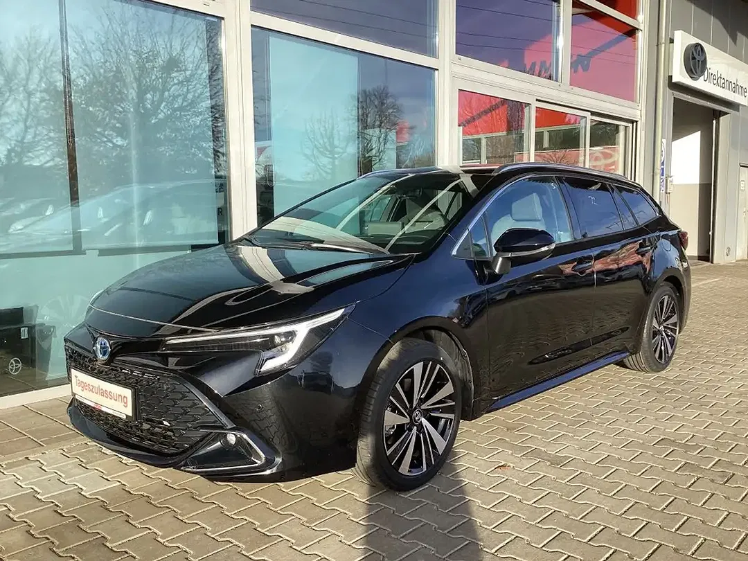 Toyota Corolla Hybrid Teamplayer - foto 1