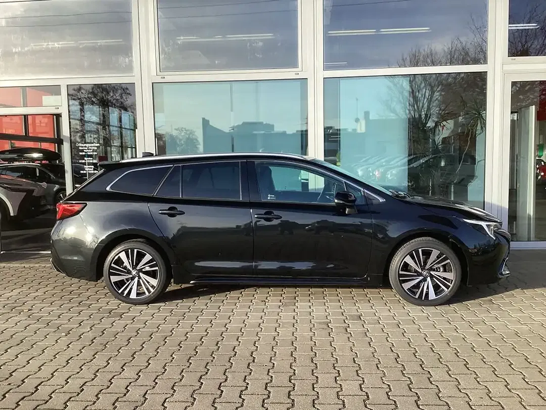 Toyota Corolla Hybrid Teamplayer - Thumbnail 4
