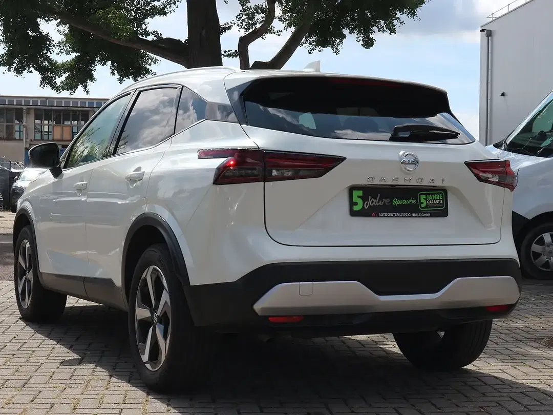 Nissan Qashqai 1.3 DIG-T MHEV Premiere Edition - Thumbnail 4