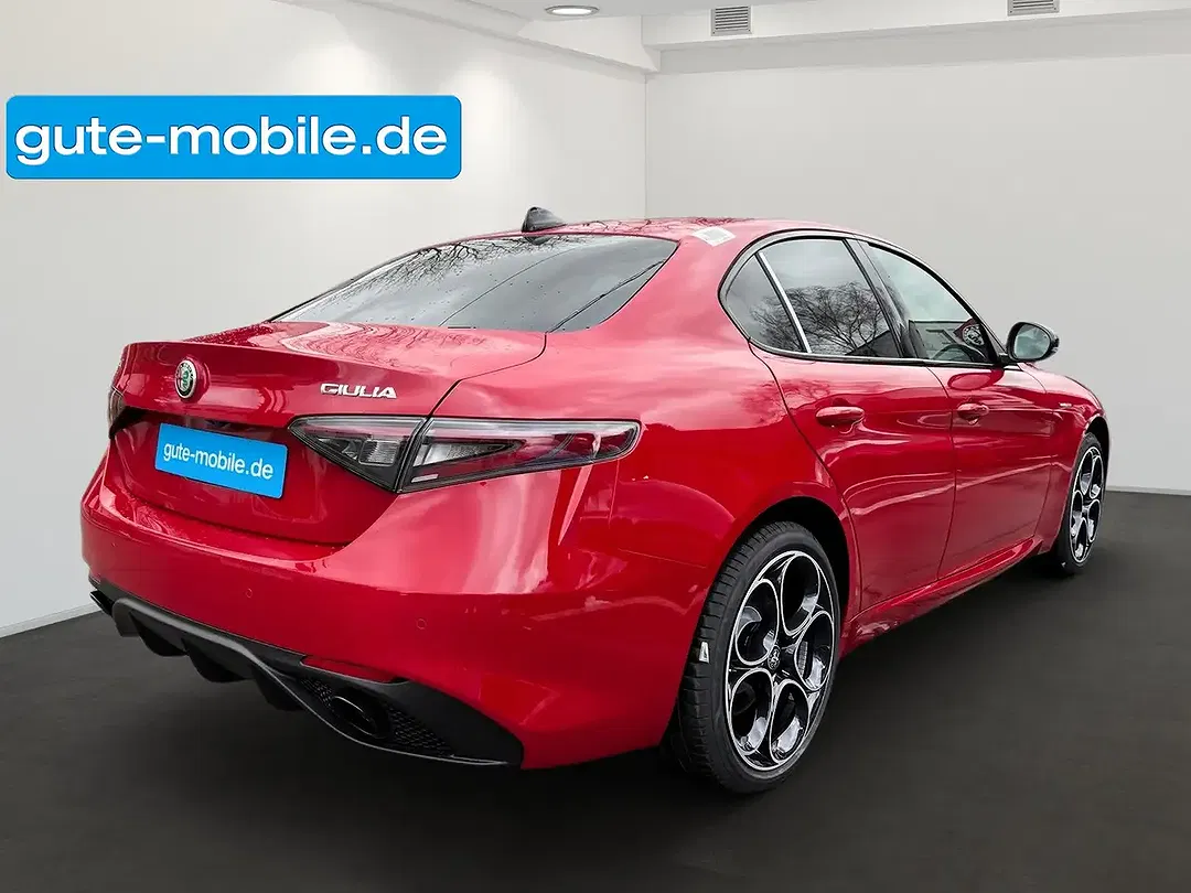 Alfa Romeo Giulia Veloce - Thumbnail 12