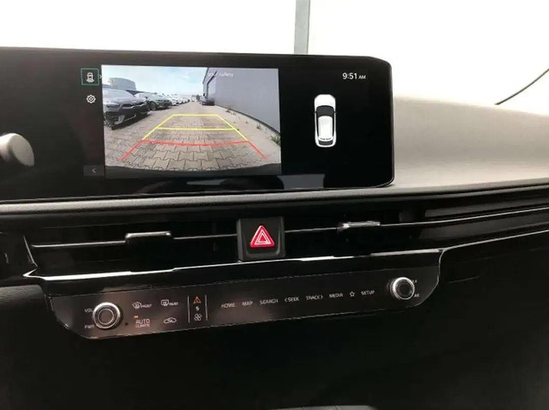 Kia EV6 Air - Thumbnail 11