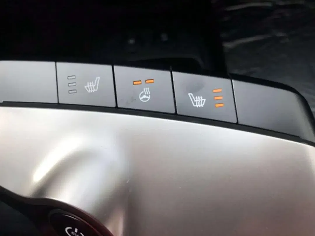 Kia EV6 Air - Thumbnail 12