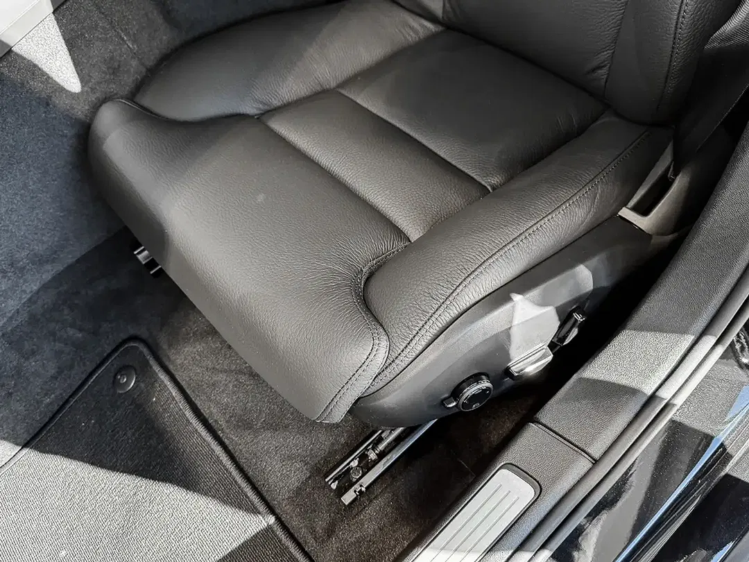 Volvo V60 B4 Plus Dark - Thumbnail 11