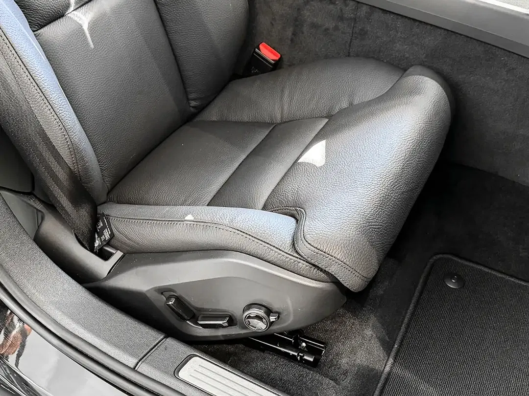 Volvo V60 B4 Plus Dark - Thumbnail 14