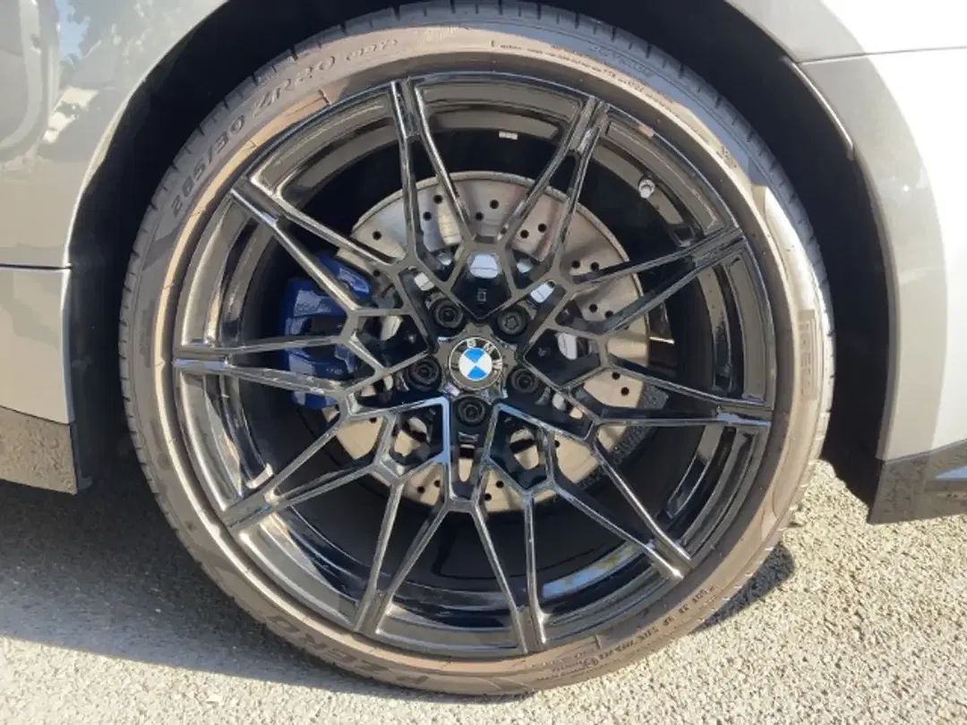 BMW M4 Competition Convertible - Thumbnail 13