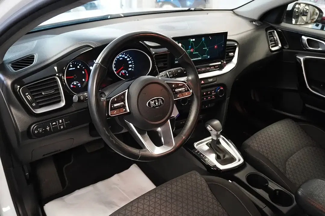 Kia Ceed SW / cee'd SW AMT - Thumbnail 11