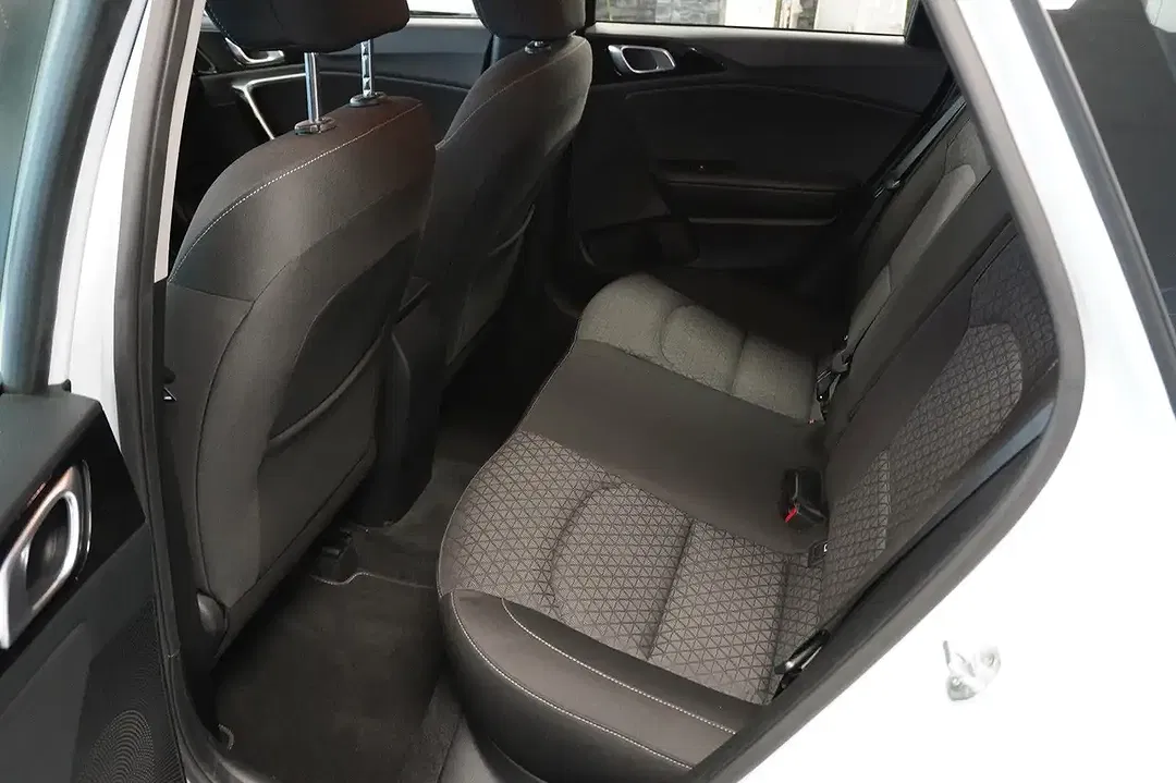 Kia Ceed SW / cee'd SW AMT - Thumbnail 13