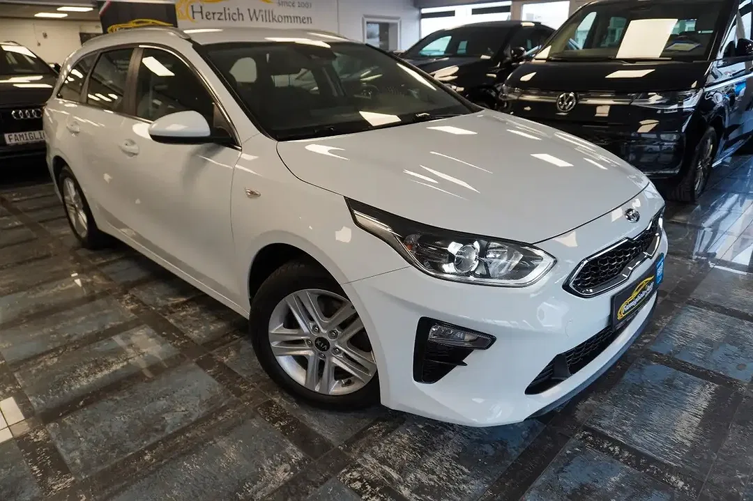 Kia Ceed SW / cee'd SW AMT - Thumbnail 3