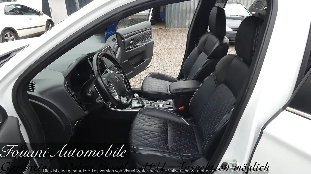 Mitsubishi Outlander PHEV 4WD Plus Spirit - Thumbnail 13