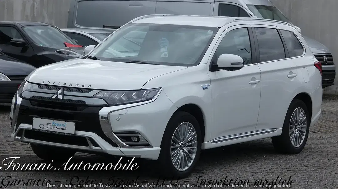 Mitsubishi Outlander PHEV 4WD Plus Spirit - Thumbnail 4