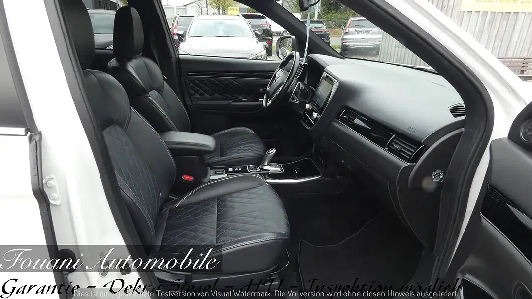 Mitsubishi Outlander PHEV 4WD Plus Spirit - Thumbnail 9