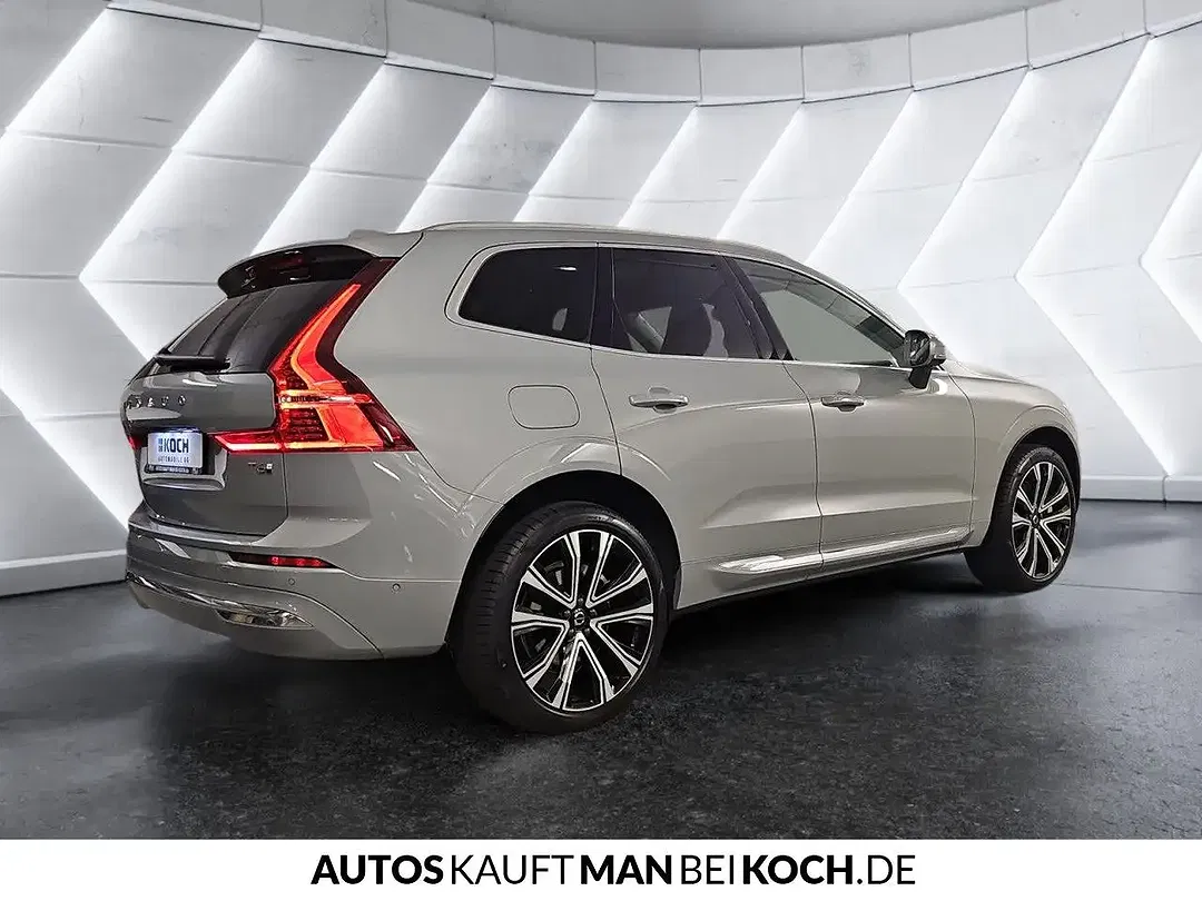 Volvo XC60 T6 PHEV Hybrid AWD Ultra Bright - Thumbnail 3