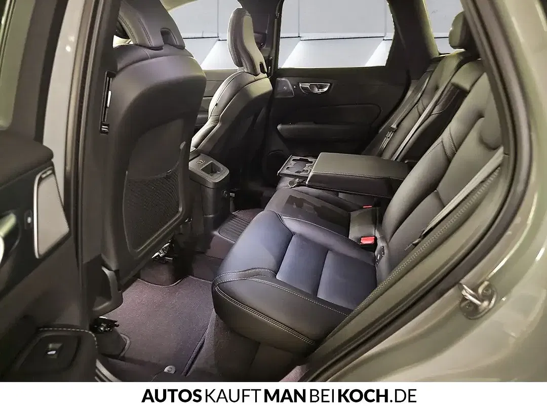 Volvo XC60 T6 PHEV Hybrid AWD Ultra Bright - Thumbnail 6