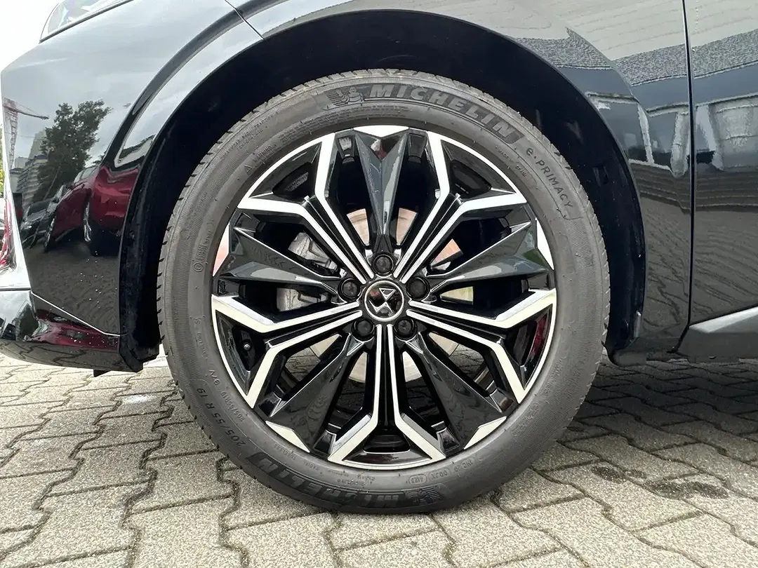 DS Automobiles DS 4 - Thumbnail 5