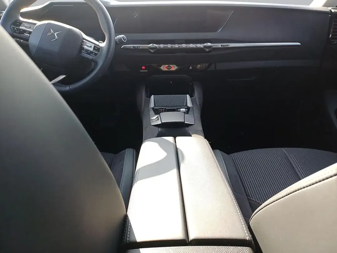 DS Automobiles DS 4 - Thumbnail 11