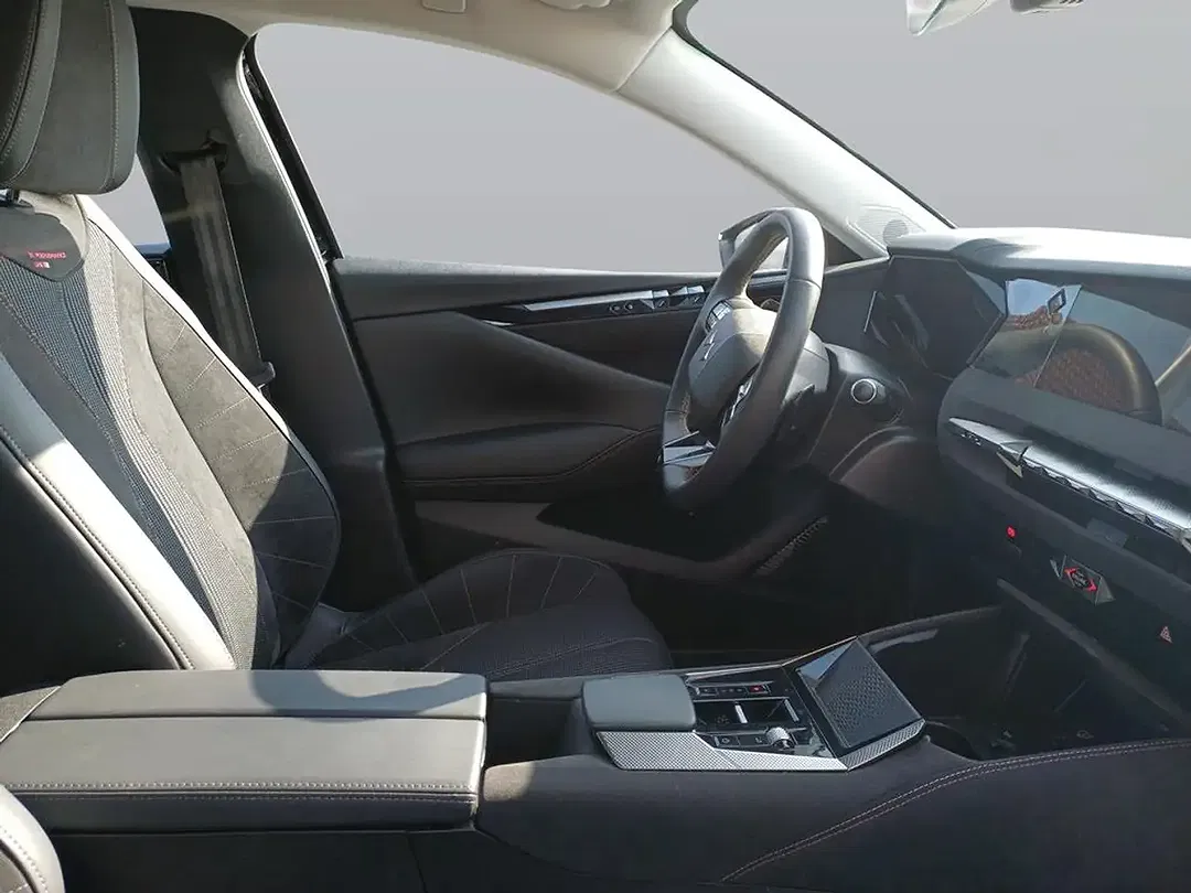 DS Automobiles DS 4 - Thumbnail 12