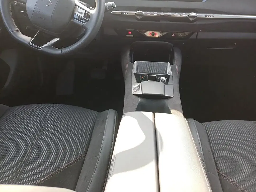 DS Automobiles DS 4 - Thumbnail 13