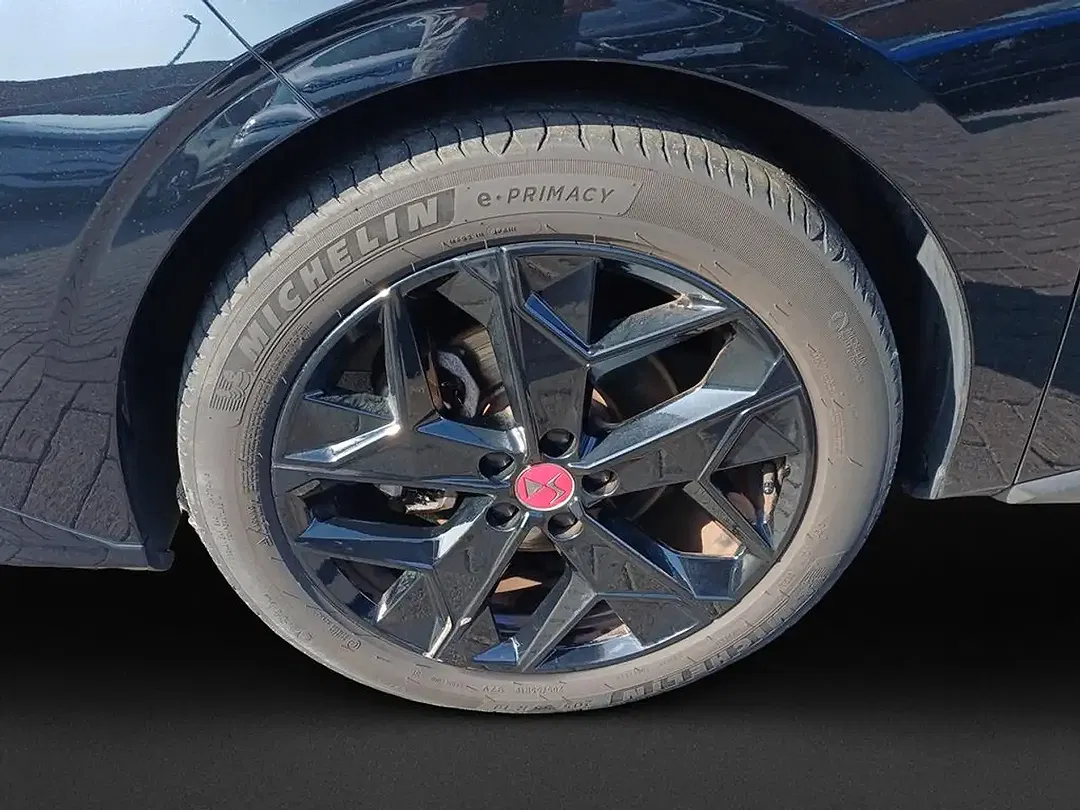 DS Automobiles DS 4 - Thumbnail 9