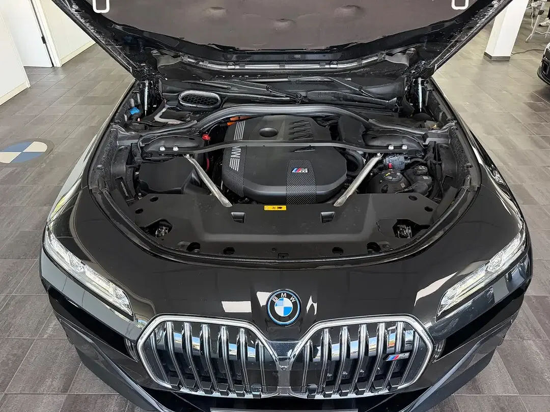BMW 760 xDrive - foto 24