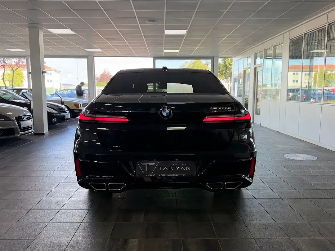 BMW 760 xDrive - Thumbnail 5