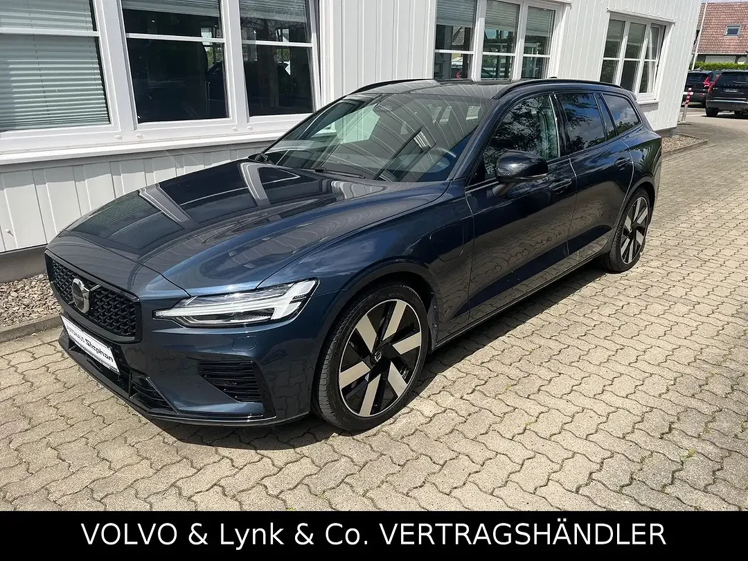 Volvo V60 T8 AWD Recharge Plus Dark - Afbeelding 1