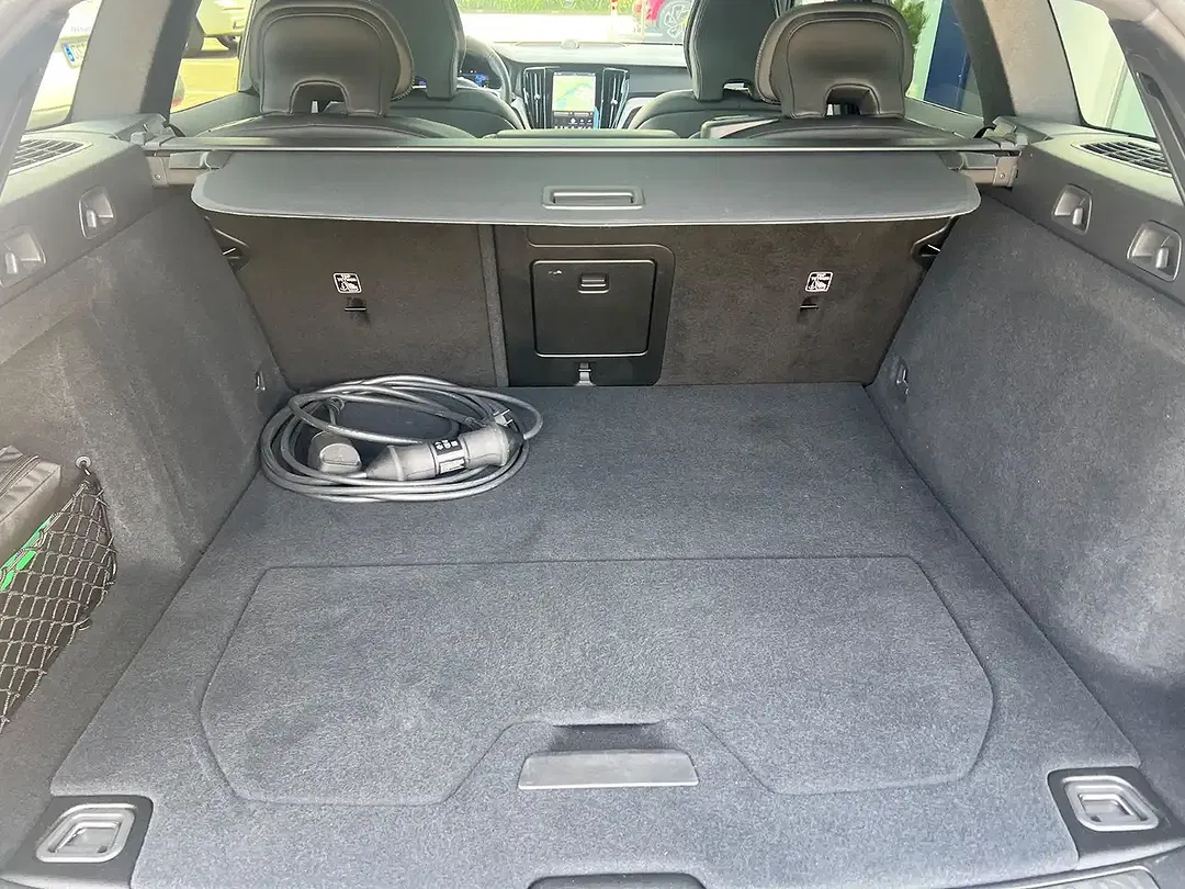 Volvo V60 T8 AWD Recharge Plus Dark - Thumbnail 14