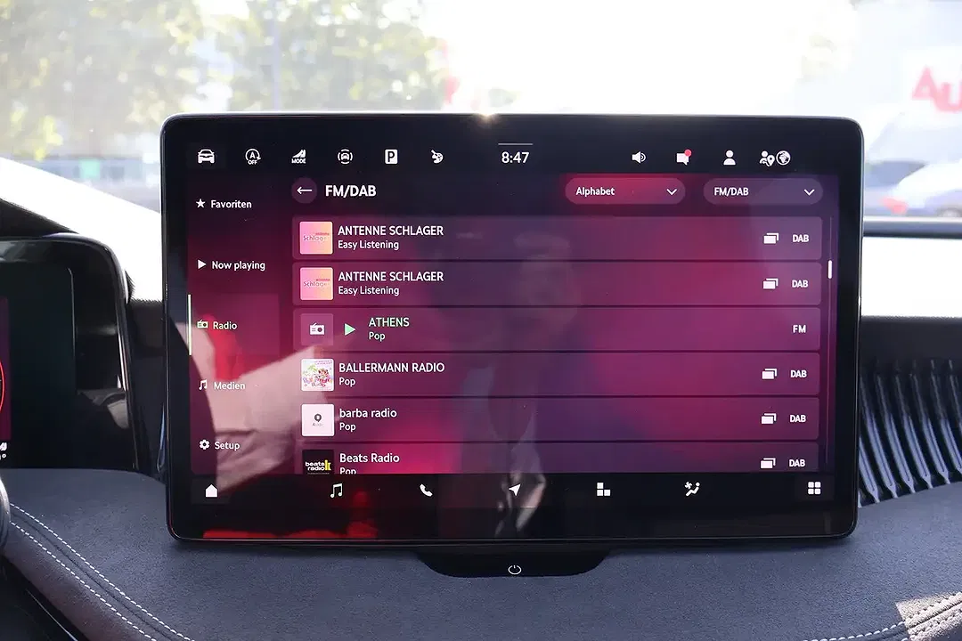 Skoda Superb 1.5 eTSI DSG Combi Sportline - Thumbnail 12