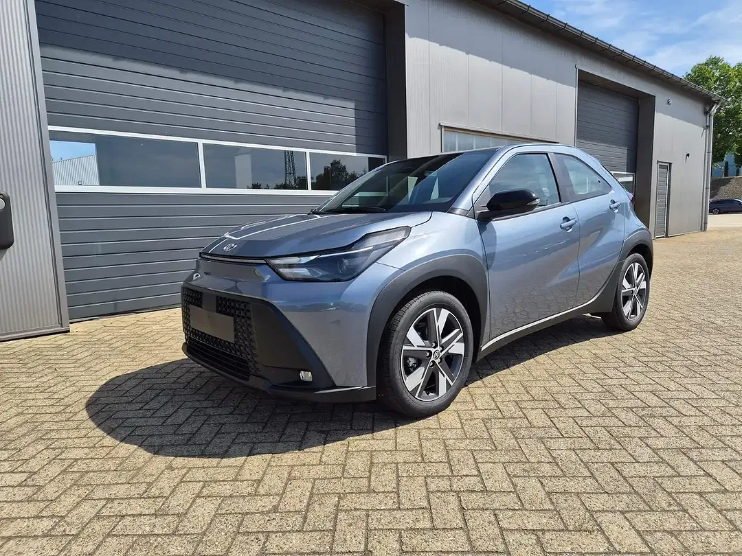 Toyota Aygo X 1.5 AUT Hybrid - Thumbnail 1